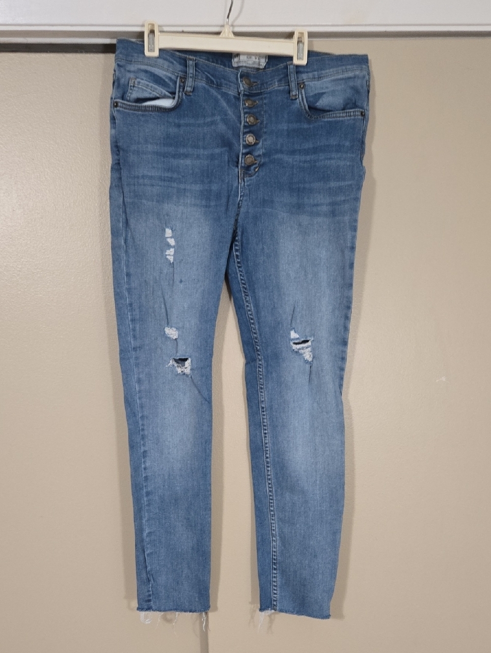 Free People Light Blue Distressed Button Fly Skinny Ankle Jeans Size 30